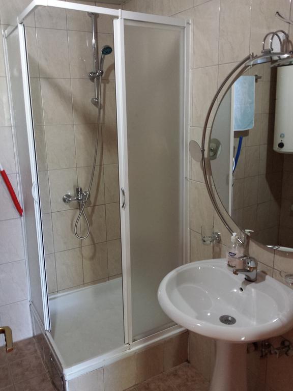 Gjole Apartments Lagadin Oda fotoğraf